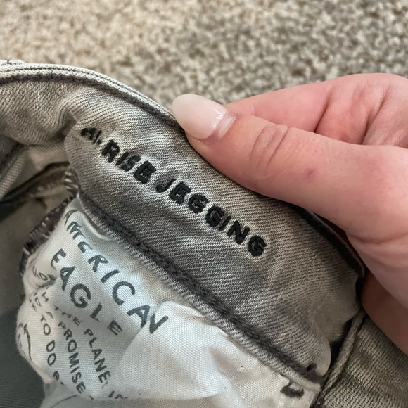 American Eagle Next Level Stretch Hi Rise Jeggings Ripped Gray Size 2‎  Regular - Picture 5 of 6
